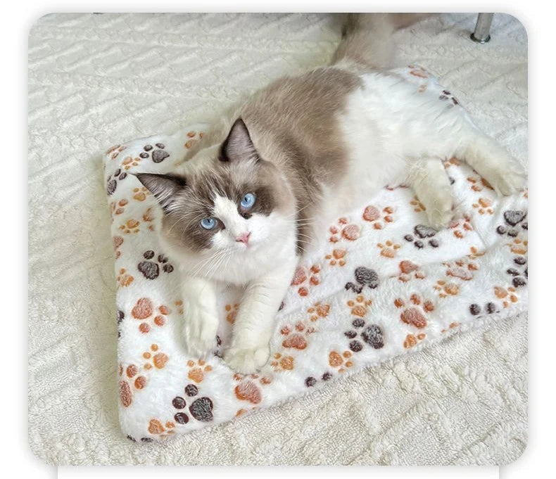 Calming Pet Mat - Flannel Pattern Sleeping Dog / Cat Bed