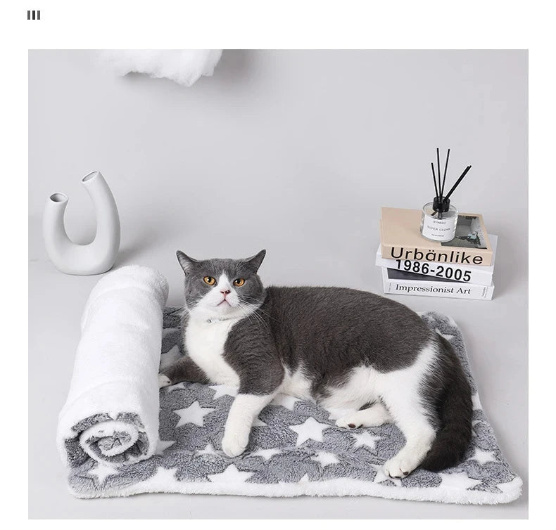 Calming Pet Mat - Flannel Pattern Sleeping Dog / Cat Bed