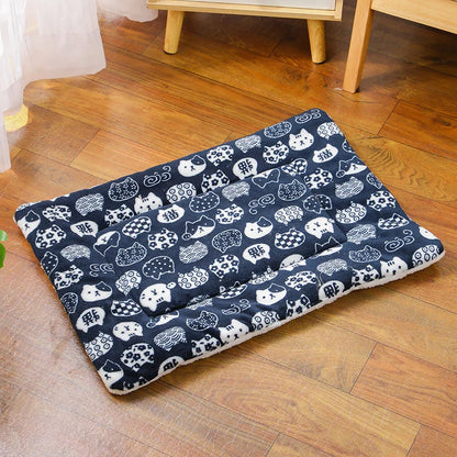 Calming Pet Mat - Flannel Pattern Sleeping Dog / Cat Bed